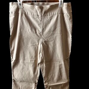NWOT - Counterparts Women's Stretch Capris No Pockets - Size L